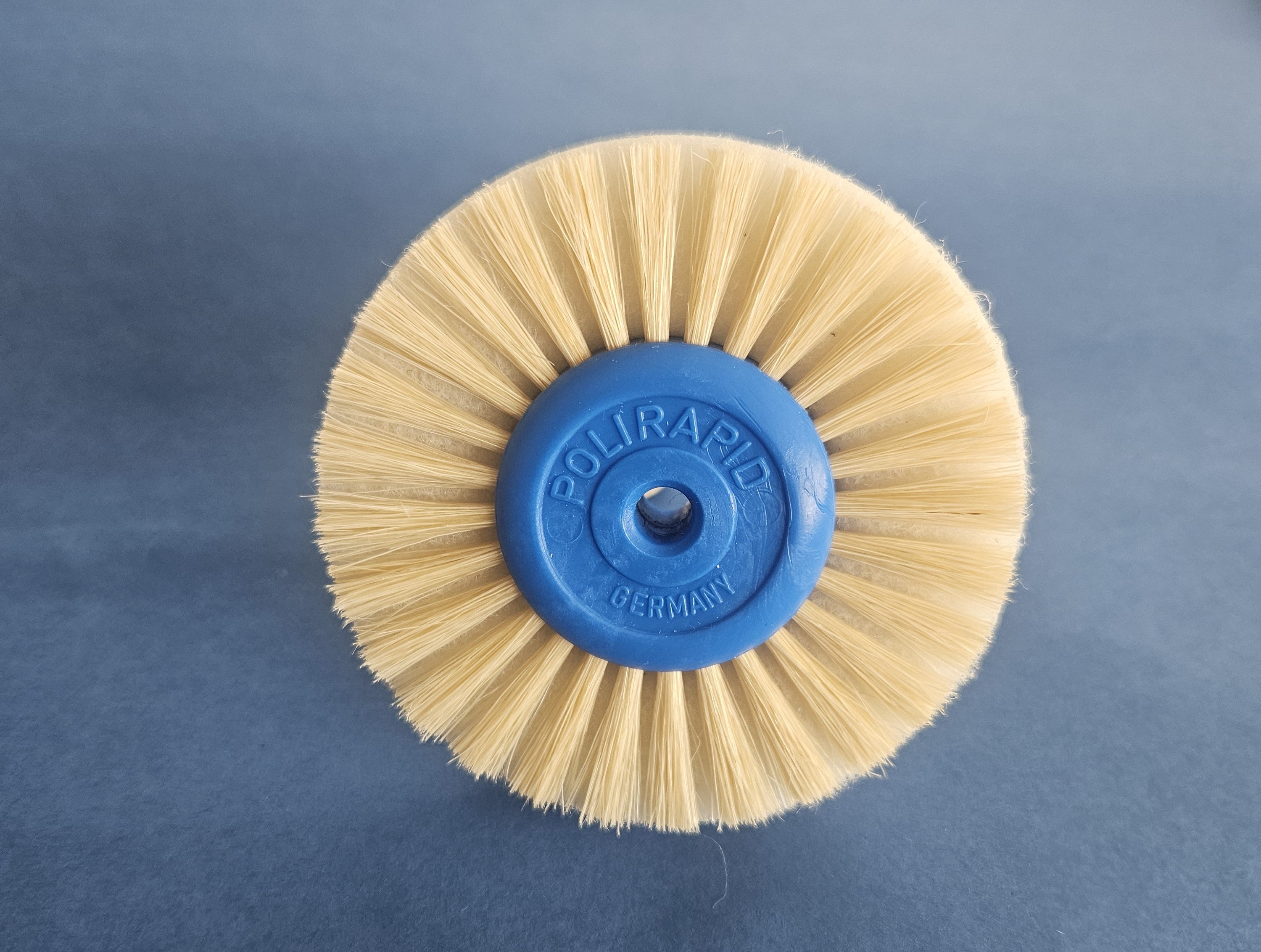 Round brush white<br> with fleece inserts